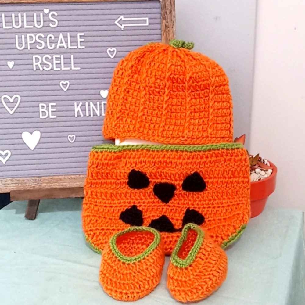 NEW PUMPKIN OUTFIT FOR BABY!!